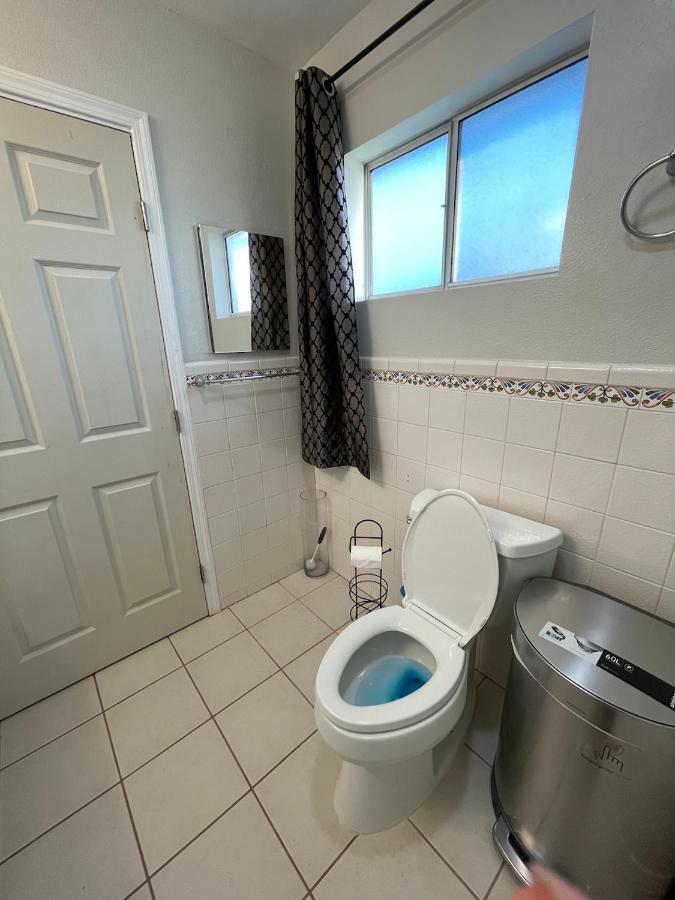 Private Room In La With Free Wifi And Tv With Shared Kitchen Los Angeles Exterior photo