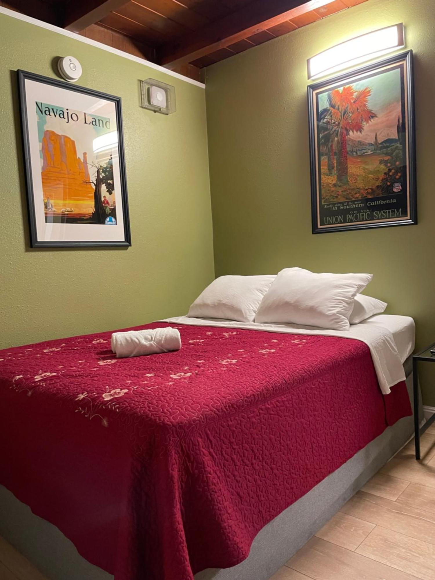 Private Room In La With Free Wifi And Tv With Shared Kitchen Los Angeles Exterior photo