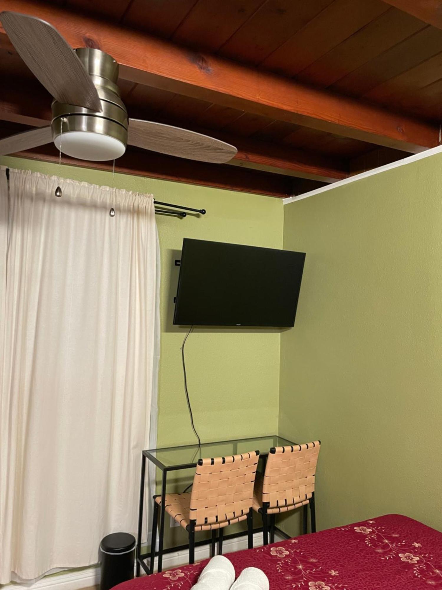Private Room In La With Free Wifi And Tv With Shared Kitchen Los Angeles Exterior photo