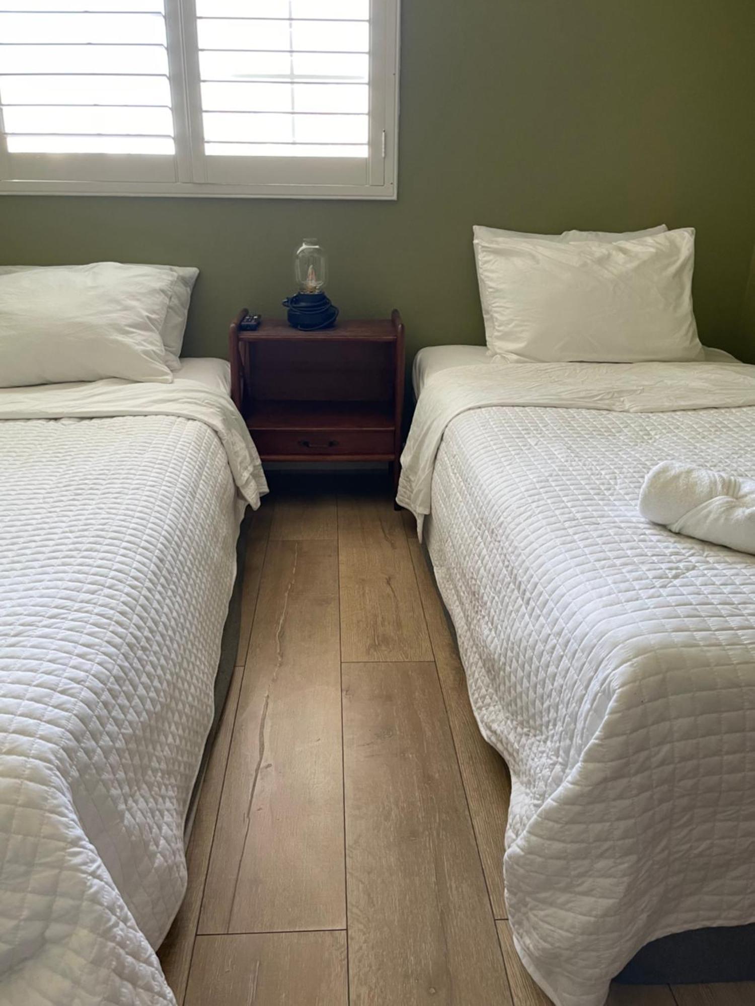 Private Room In La With Free Wifi And Tv With Shared Kitchen Los Angeles Exterior photo